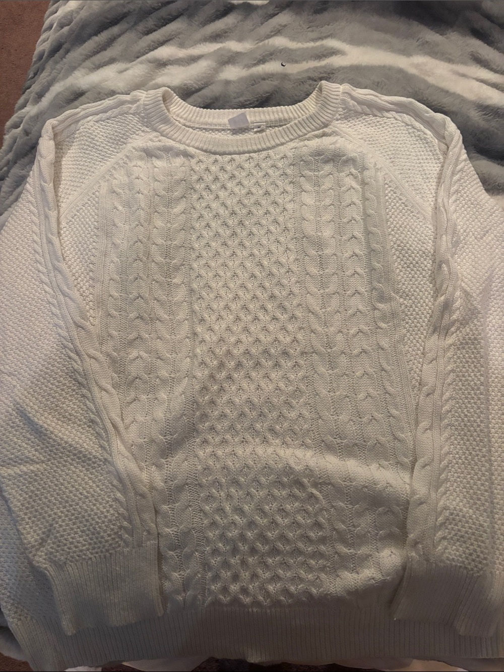 Gap White Cable Knit Sweater - Classic Crewneck